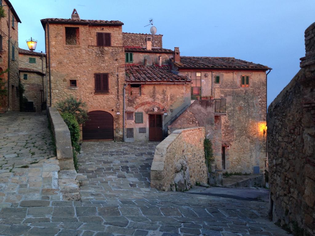 カザーレ・マリッティモ Fattoria Della Gioiosa - Agriturismo La Gelindaゲストハウス エクステリア 写真